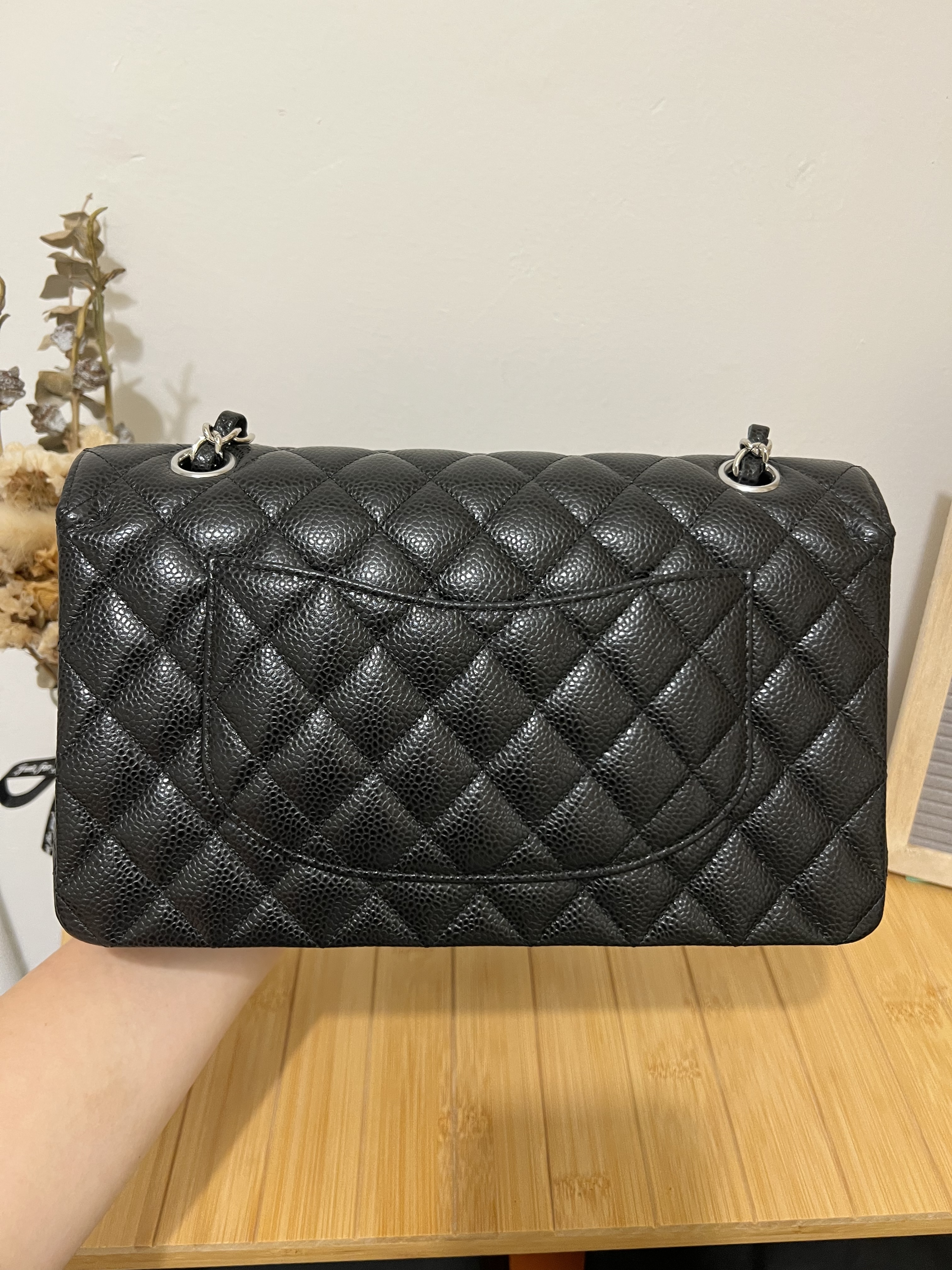 Chanel Classic Flap Bag Medium 25cm (black caviar/ silver)