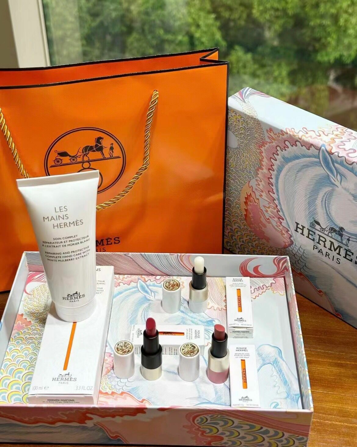 Hermes愛馬仕四件限量唇膏禮盒套裝