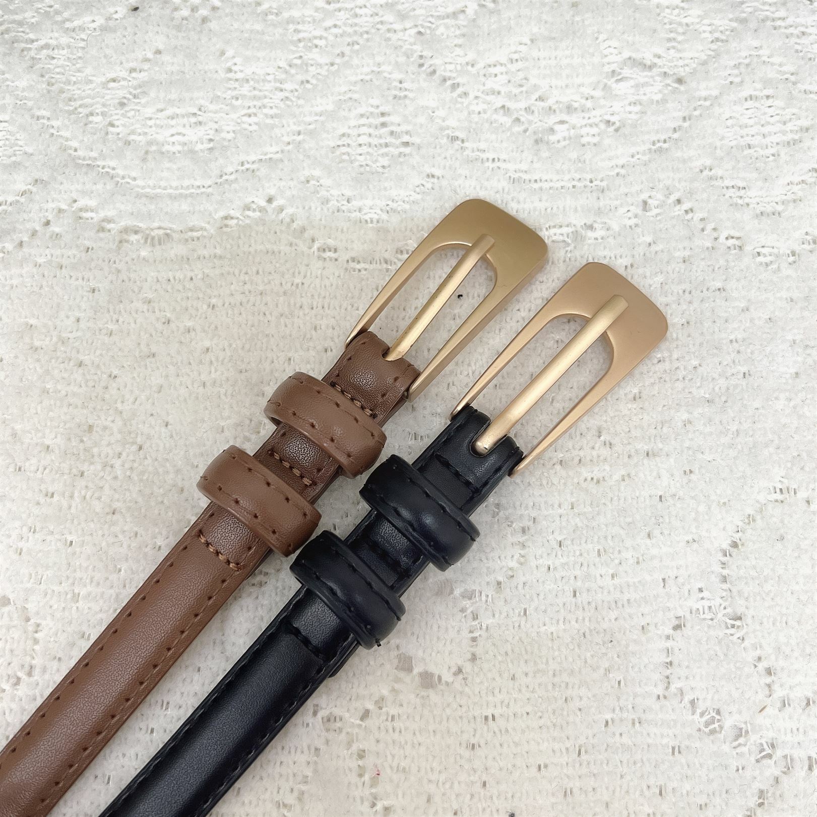 #T03 長形金扣牛皮腰帶 (長:103cm 寬:1.5cm)