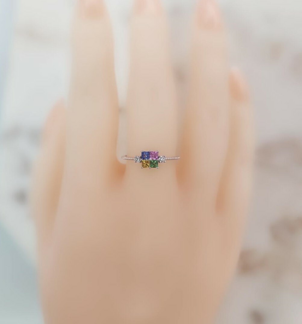 18K White Gold Multi Sapphire Green Garnet Diamond Ring