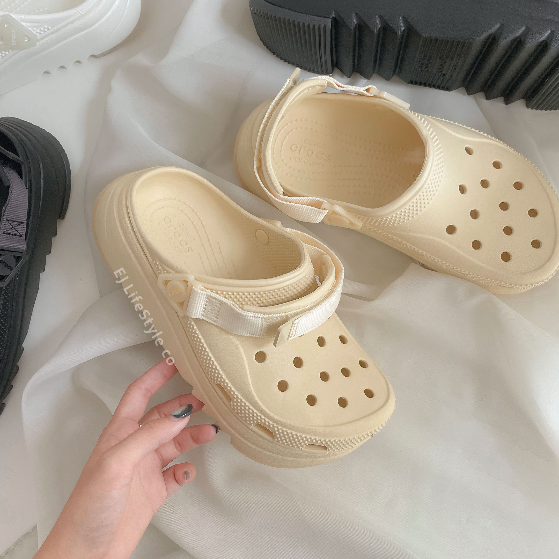 CROCS HIKER XSCAPE CLOG HIKER2.0 鋸齒 厚底 白 黑 可調節 208365 / 現貨