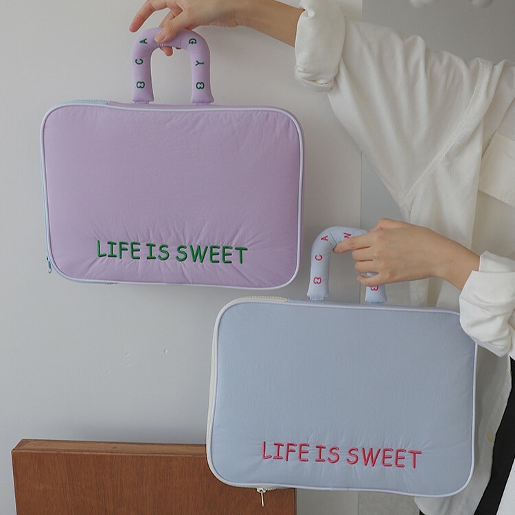 《3000》LIFE IS SWEET奶油色13吋筆電包