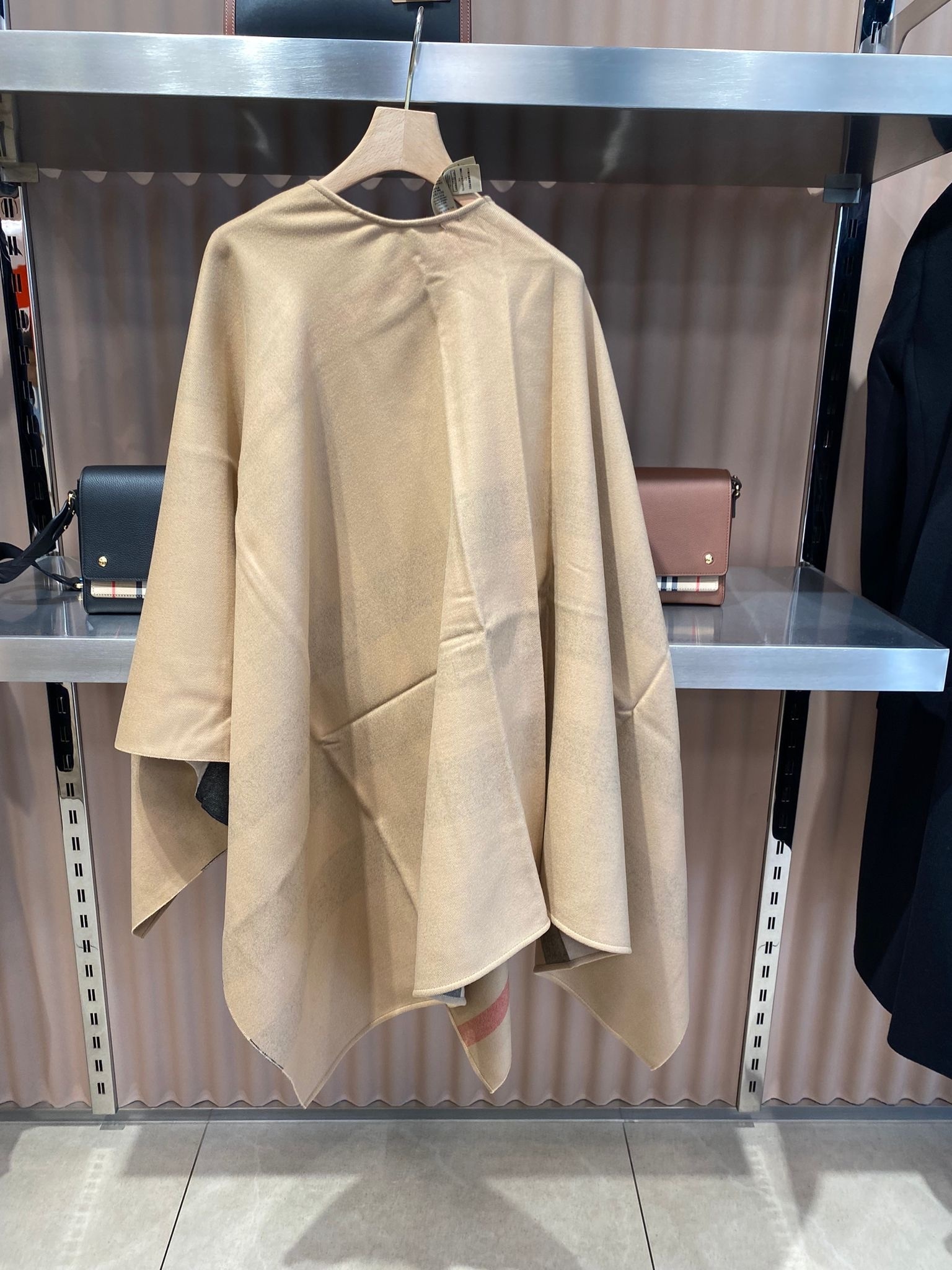 Burberry reversible extra fine merino wool cape camel