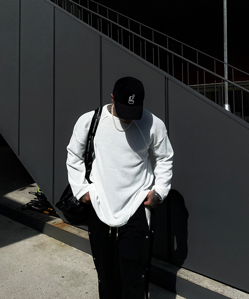 縫褶豎紋寬鬆版針織衫上衣