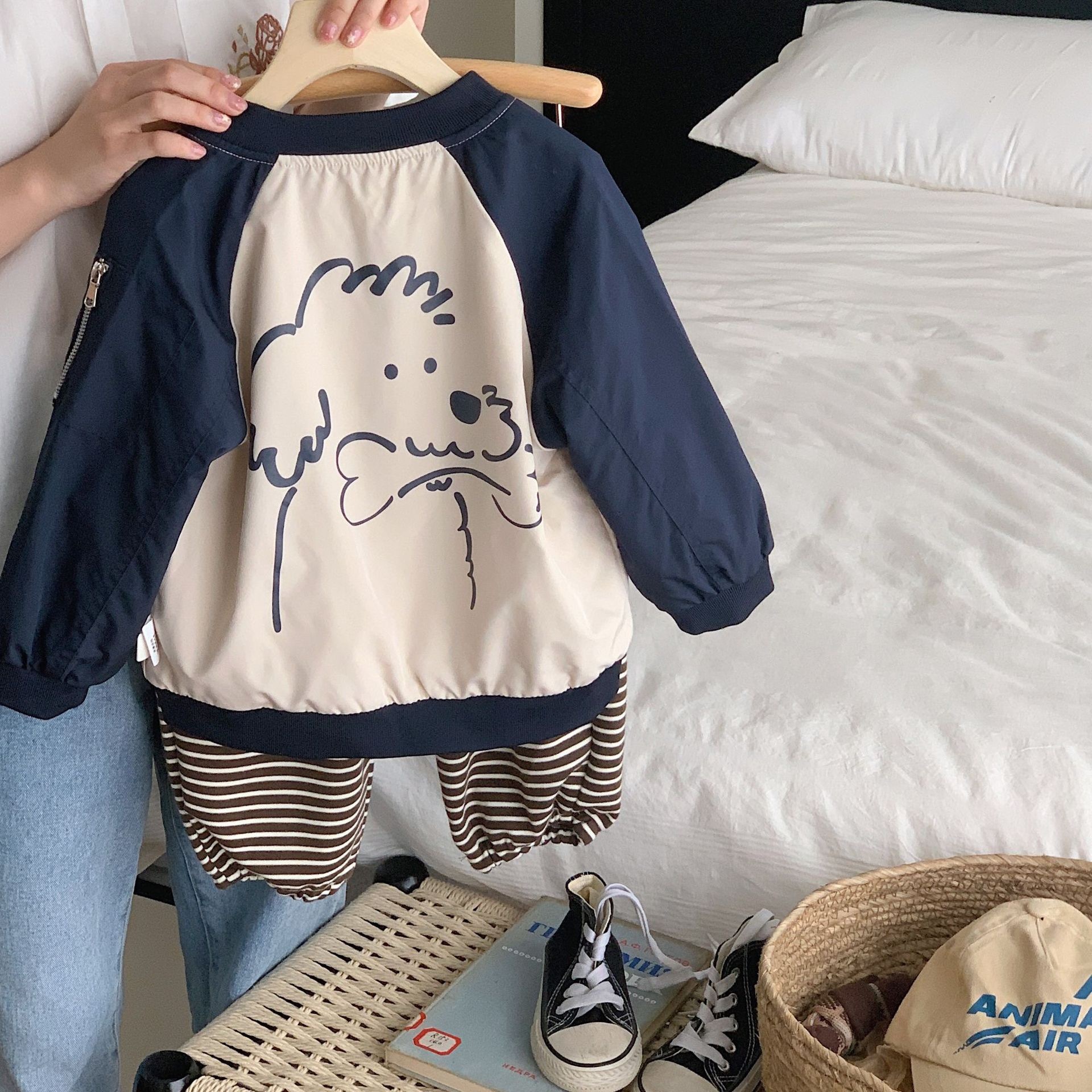 美式拼色狗狗棒球外套