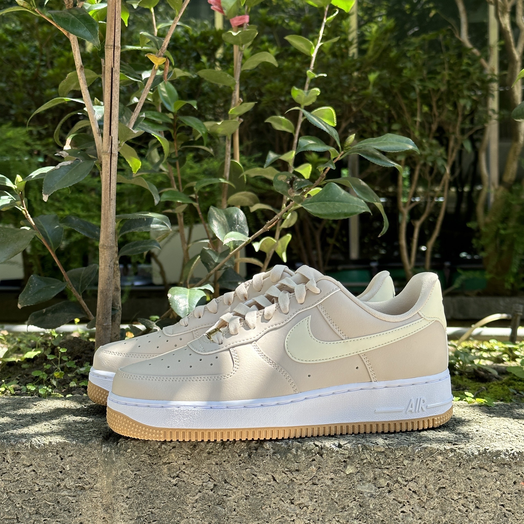 NIKE WMNS AIR FORCE 1 '07 奶茶色AF1 女鞋DD8959-111