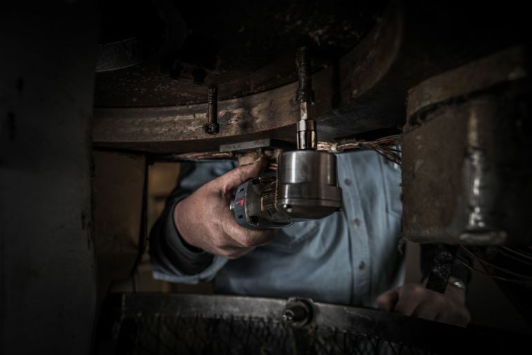 Ingersoll Rand 超薄型90度直角充電式衝擊4分扳手