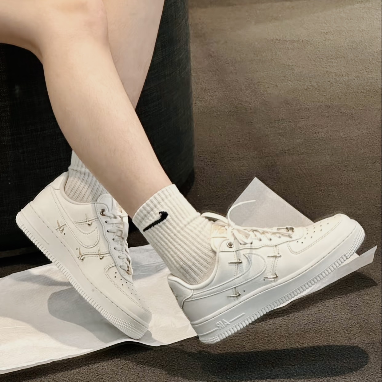 Nike W Air Force 1 LX Sail Metallic Gold 低筒 四勾 小金勾 米