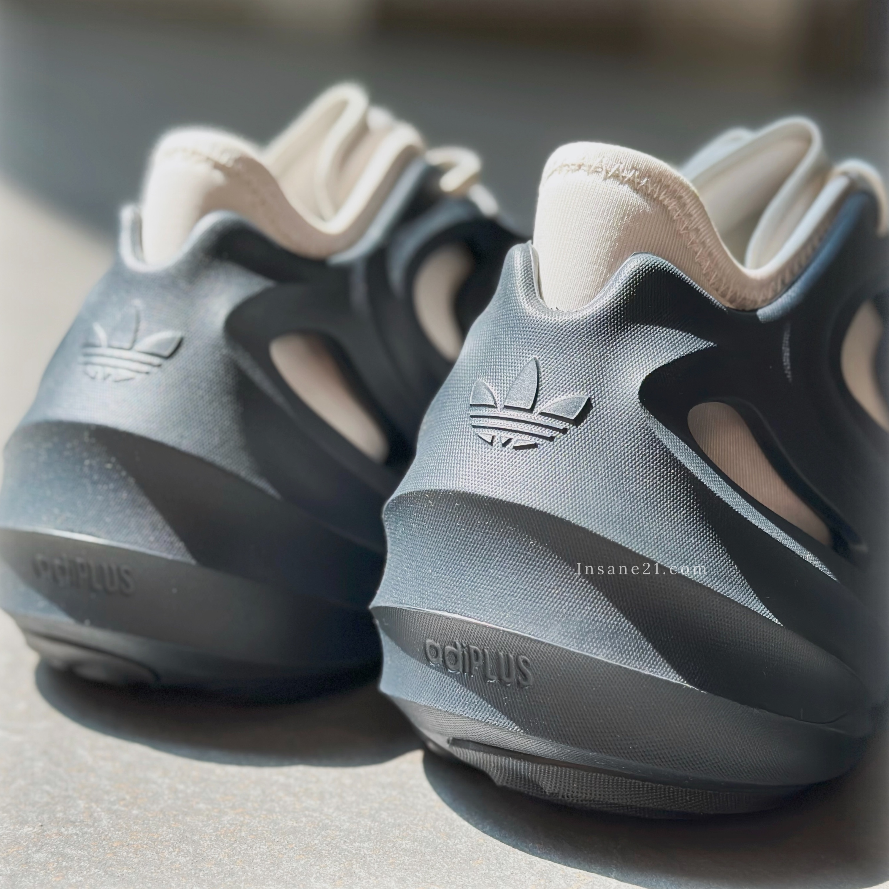 ADIDAS adiFOM Q 簍空魚骨解構洞洞鞋HQ4324