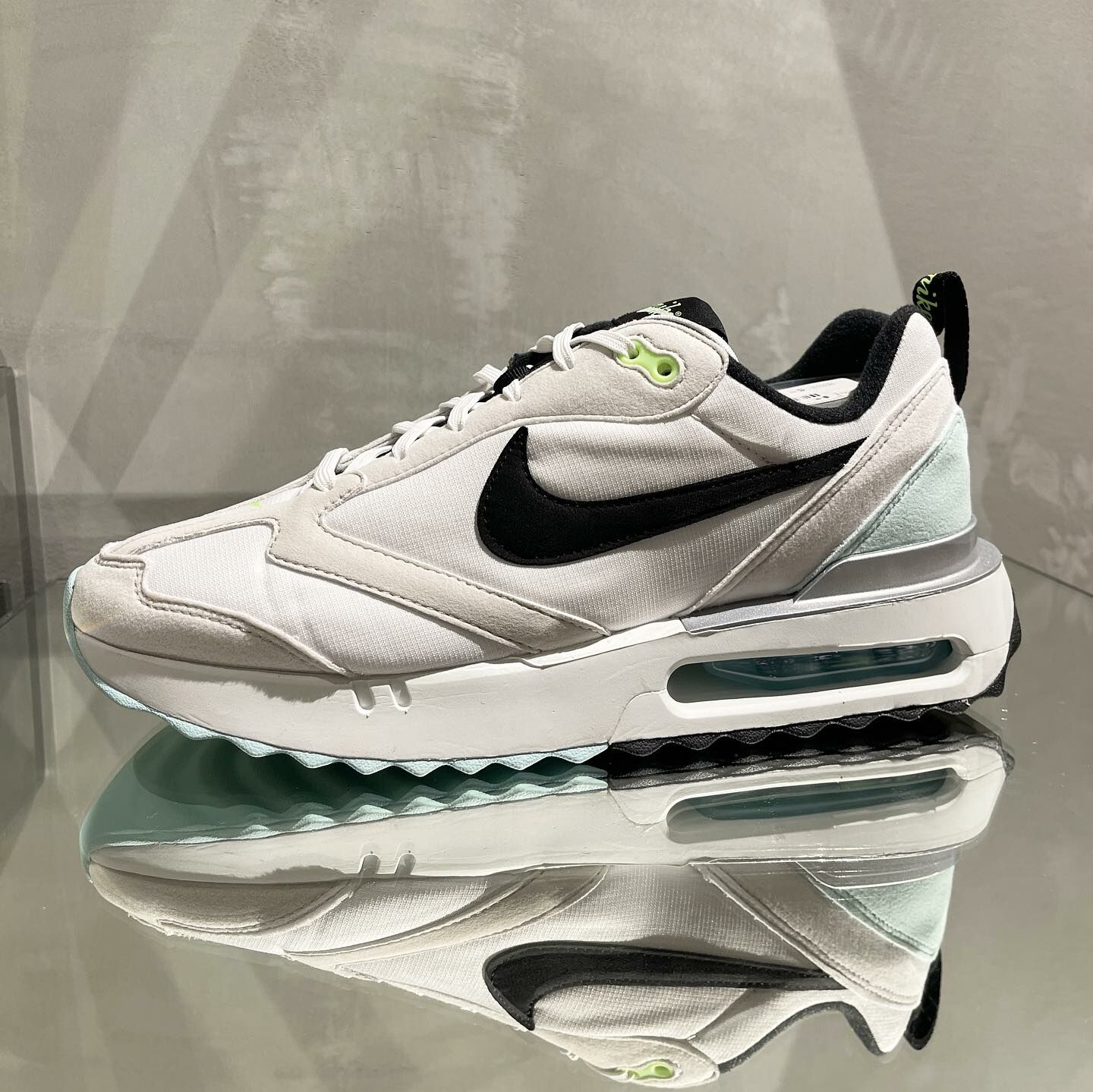 Nike air max dawn 白黑 薄荷綠  ( FQ6854-101 )