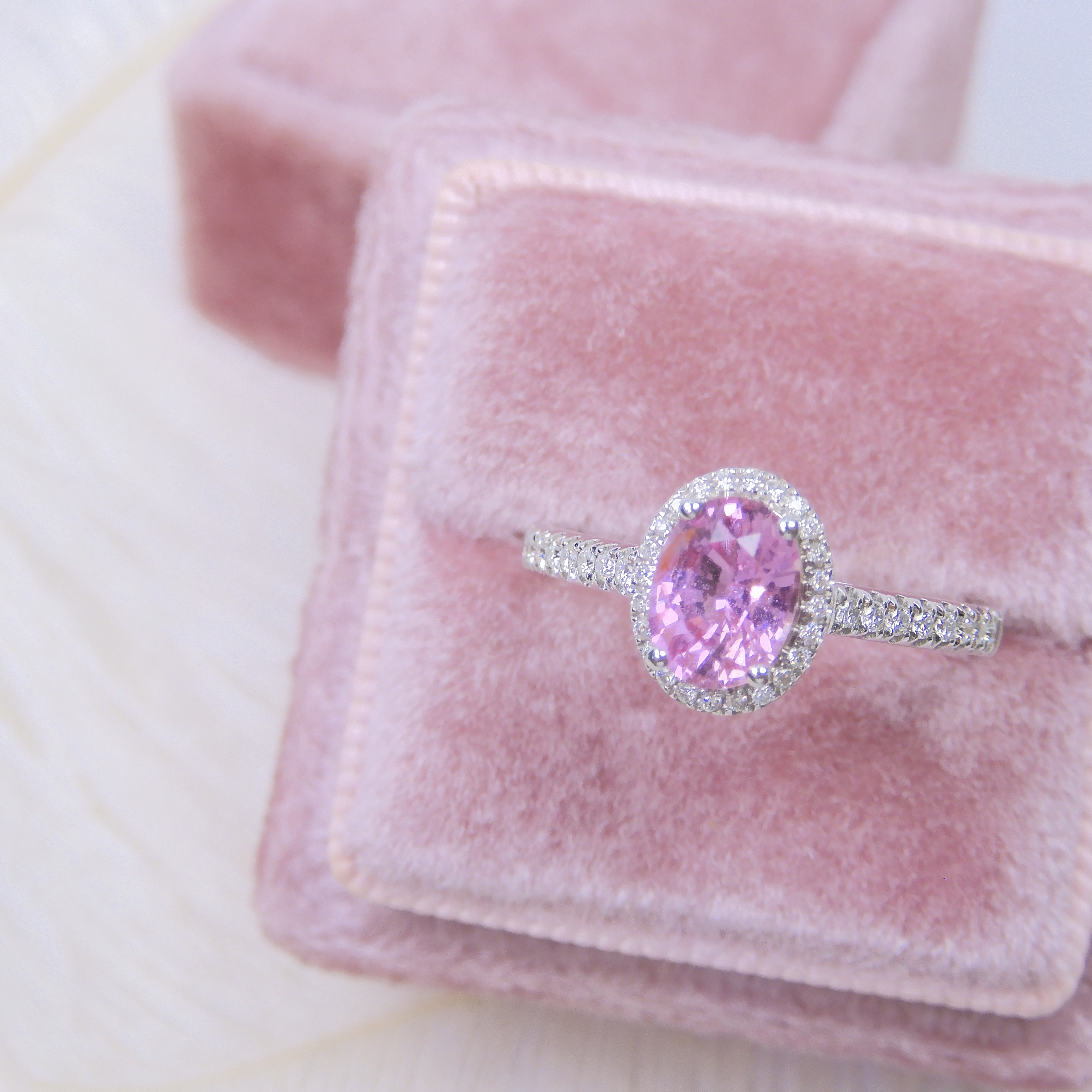 18K金 1.1ct 粉紅藍寶石鑽戒指