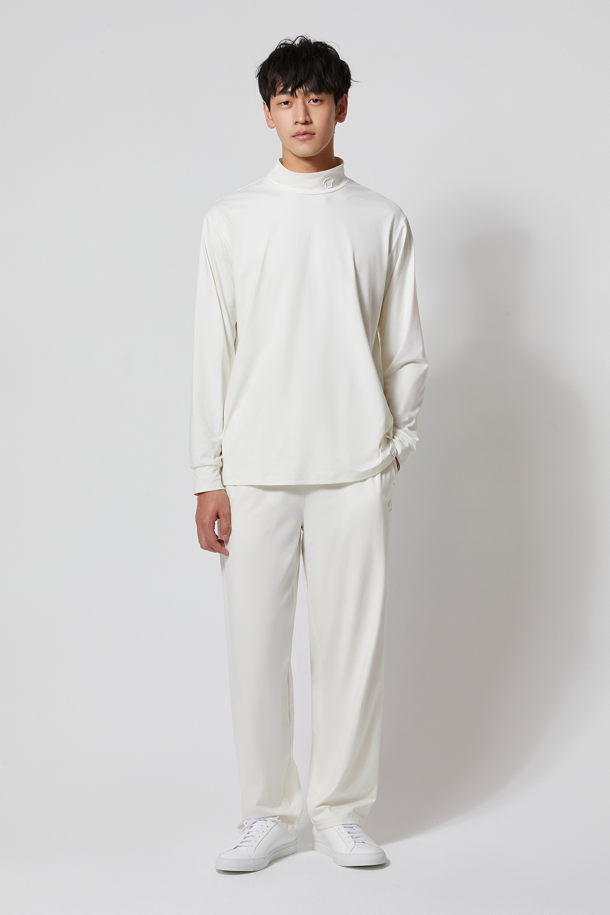 REST 抗靜電高領上衣 UNISEX（香草白）