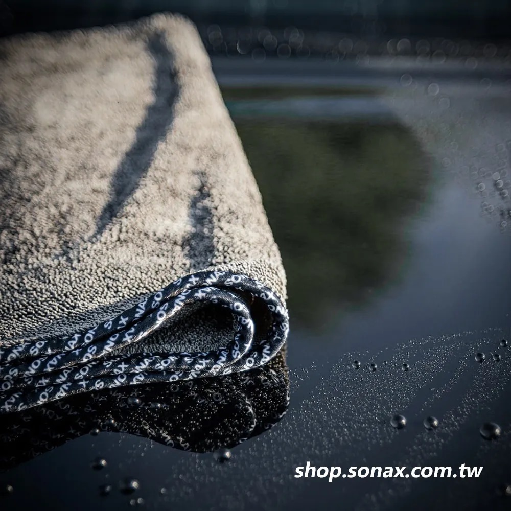 sonax,吸水布,擦拭車上的水