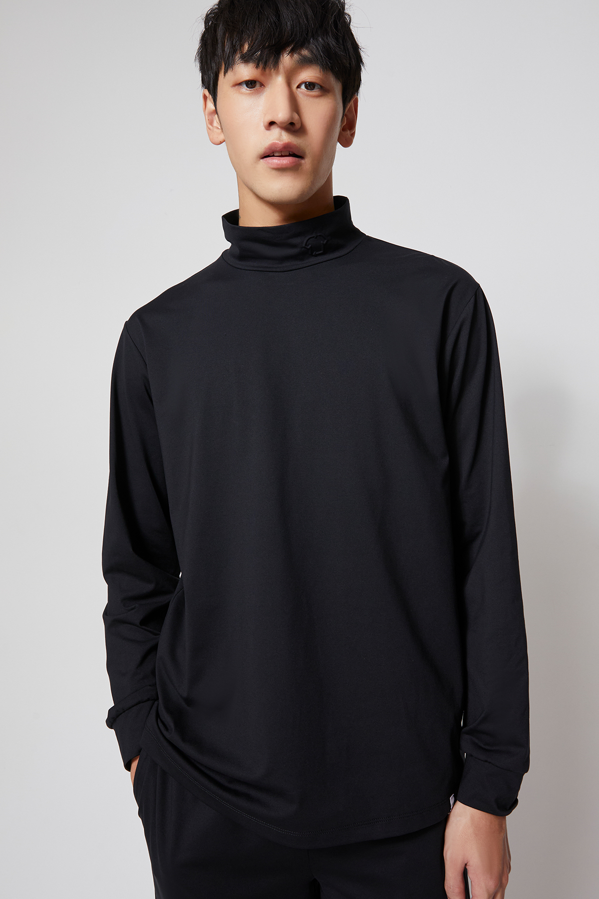 REST 抗靜電高領上衣 UNISEX（墨黑）