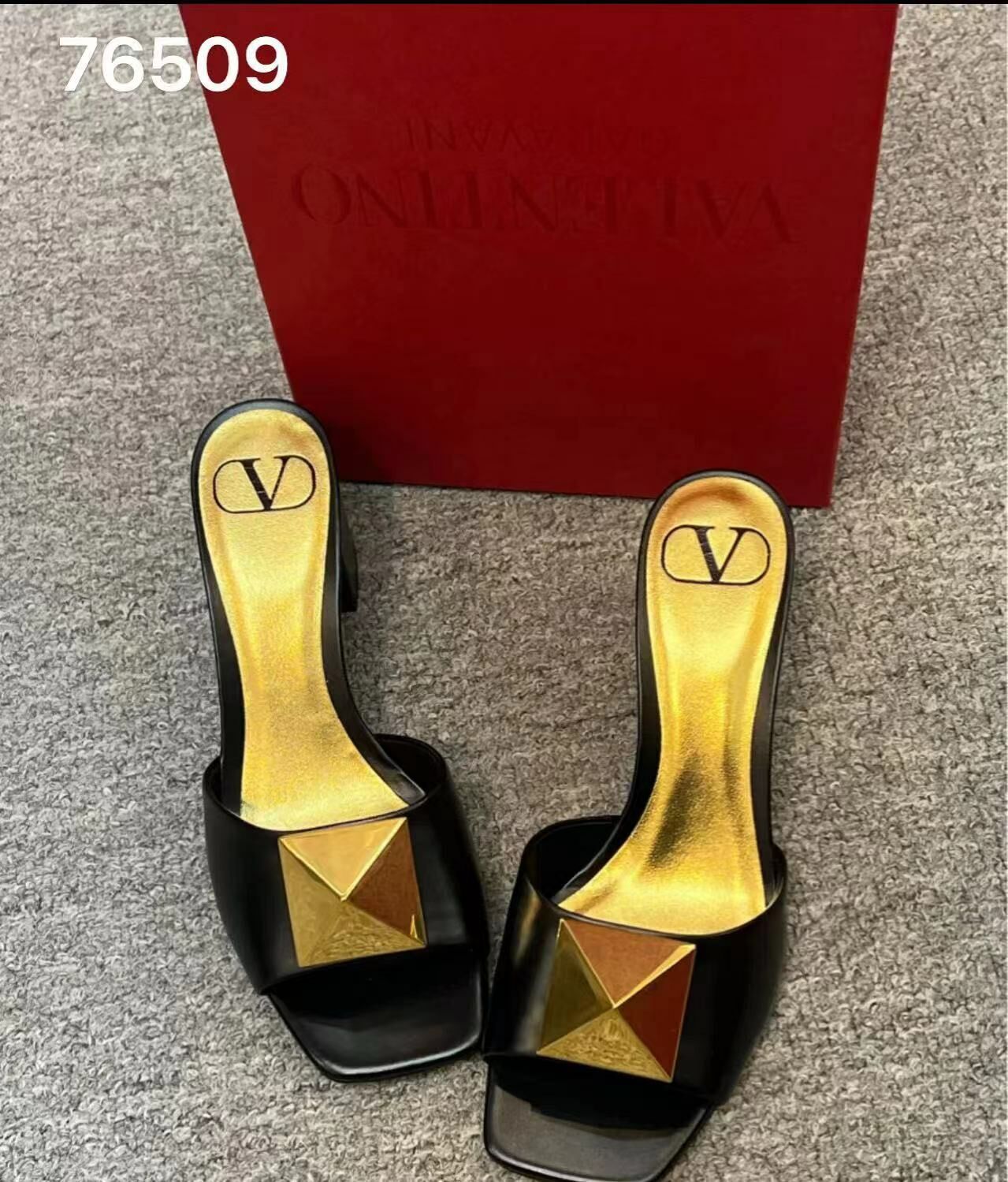 Valentino 黑金色涼拖 -M