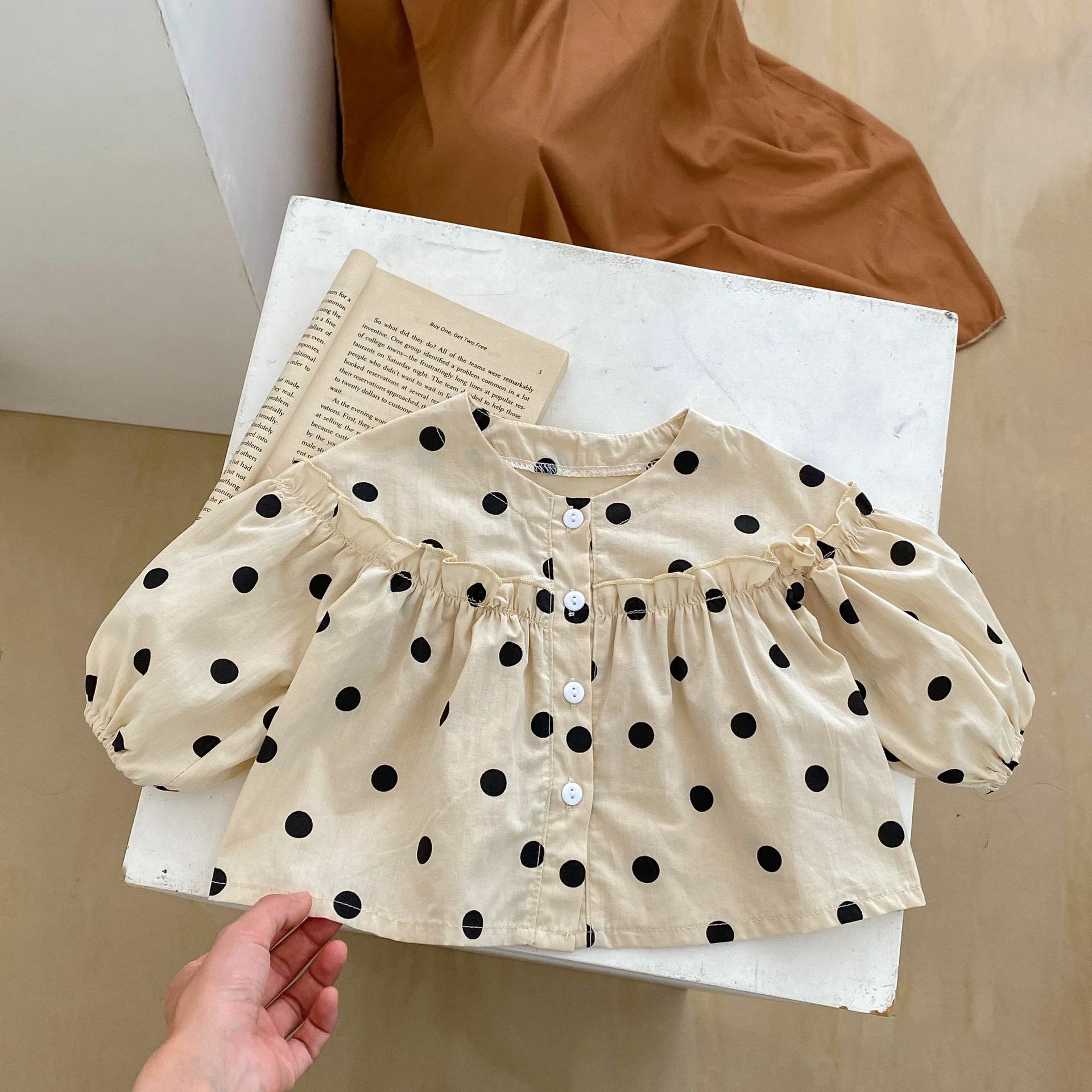 P75BE_A9_C: 韓風杏色波點娃娃上衣(pre-order)