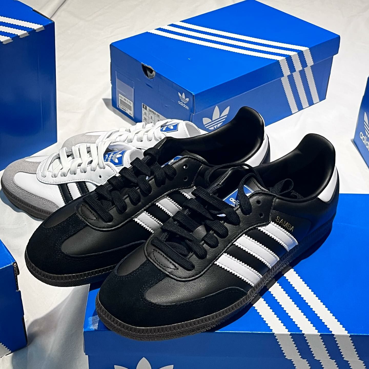 Adidas samba og 白色黑線B75806