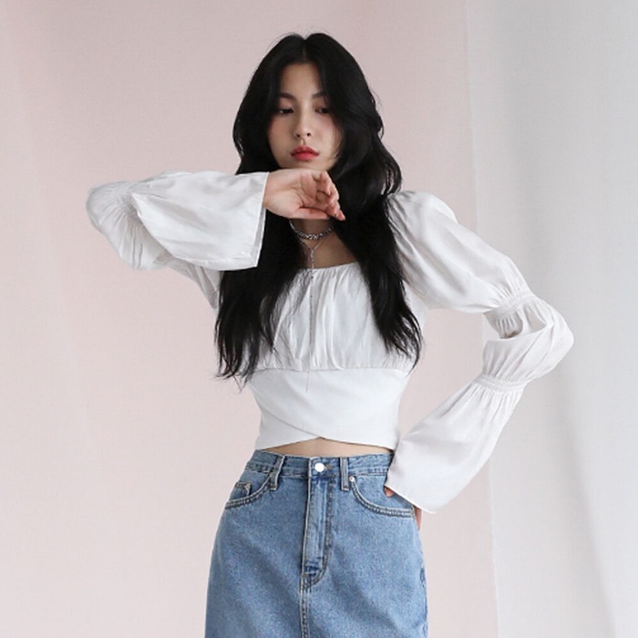 AVANDRESS BACK RIBBON SQUARE NECK BLOUSE