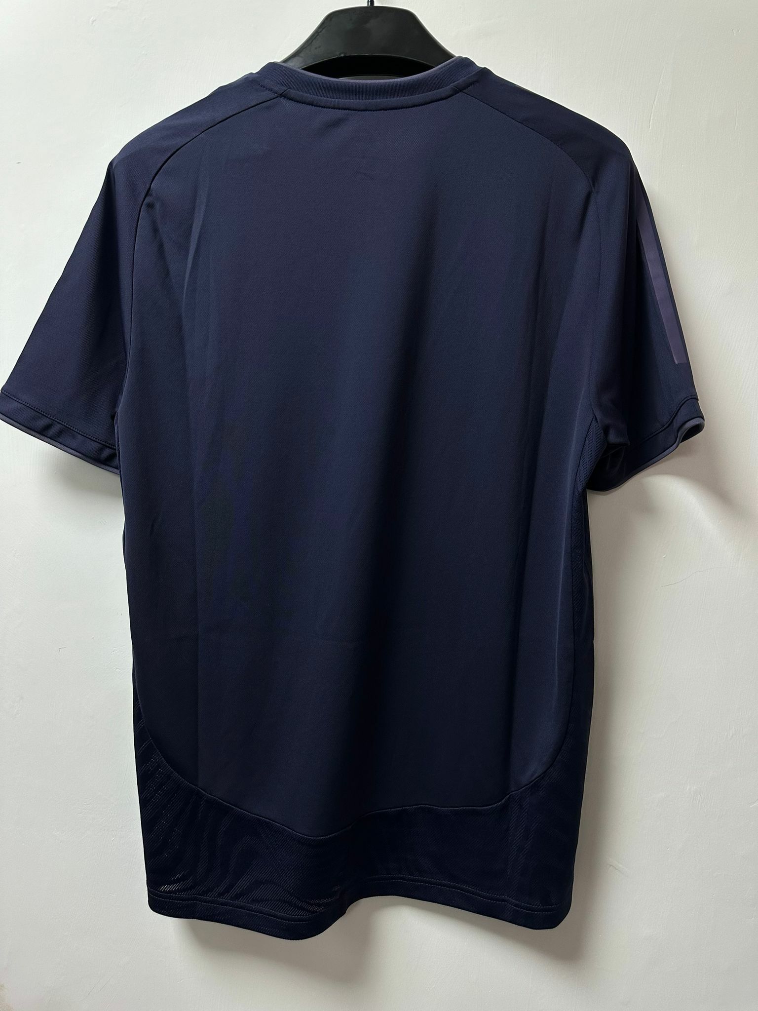 [已使用] 2018/2019 祖雲達斯 訓練球衣