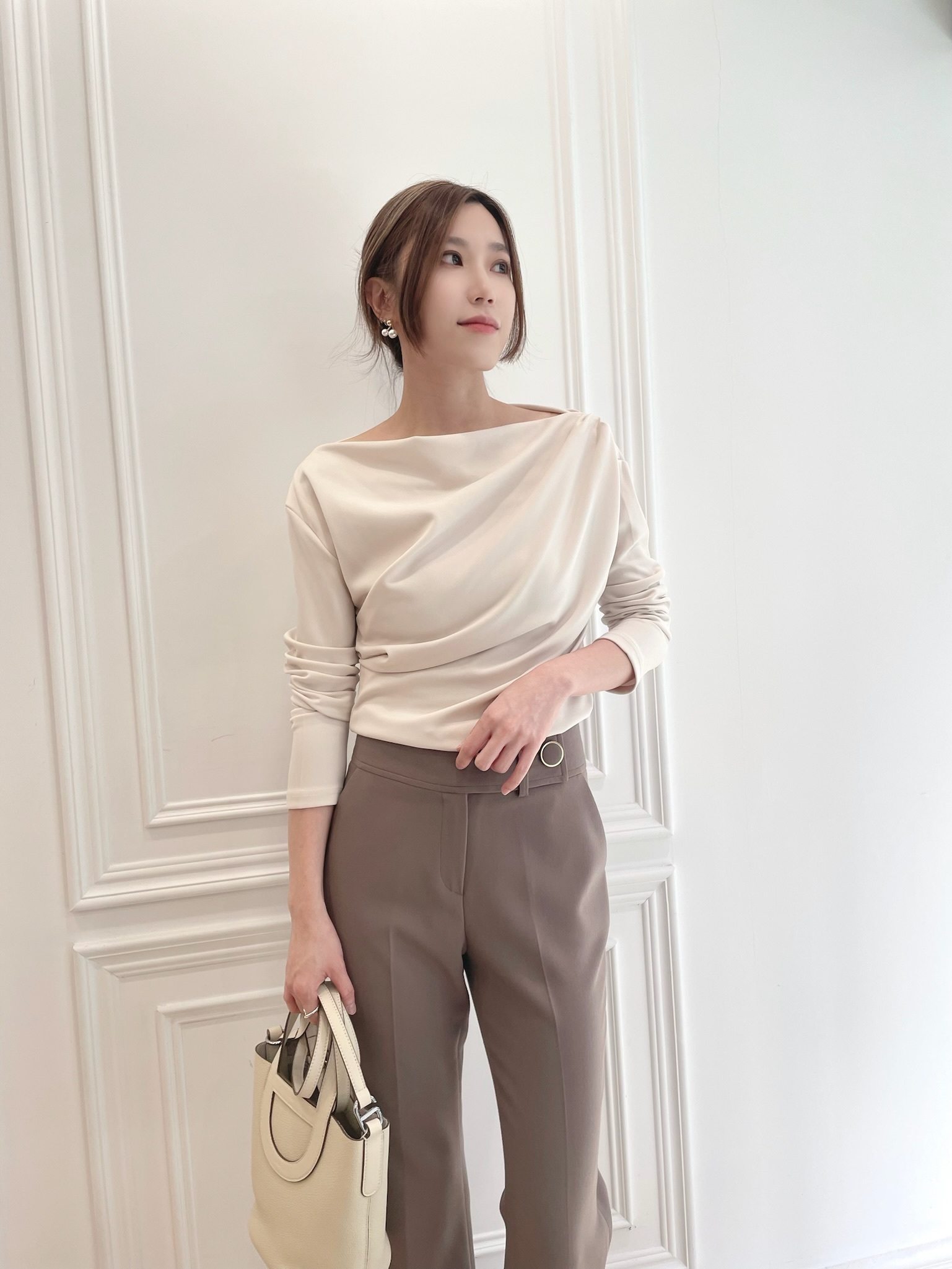 彈性肩抓褶長袖上衣