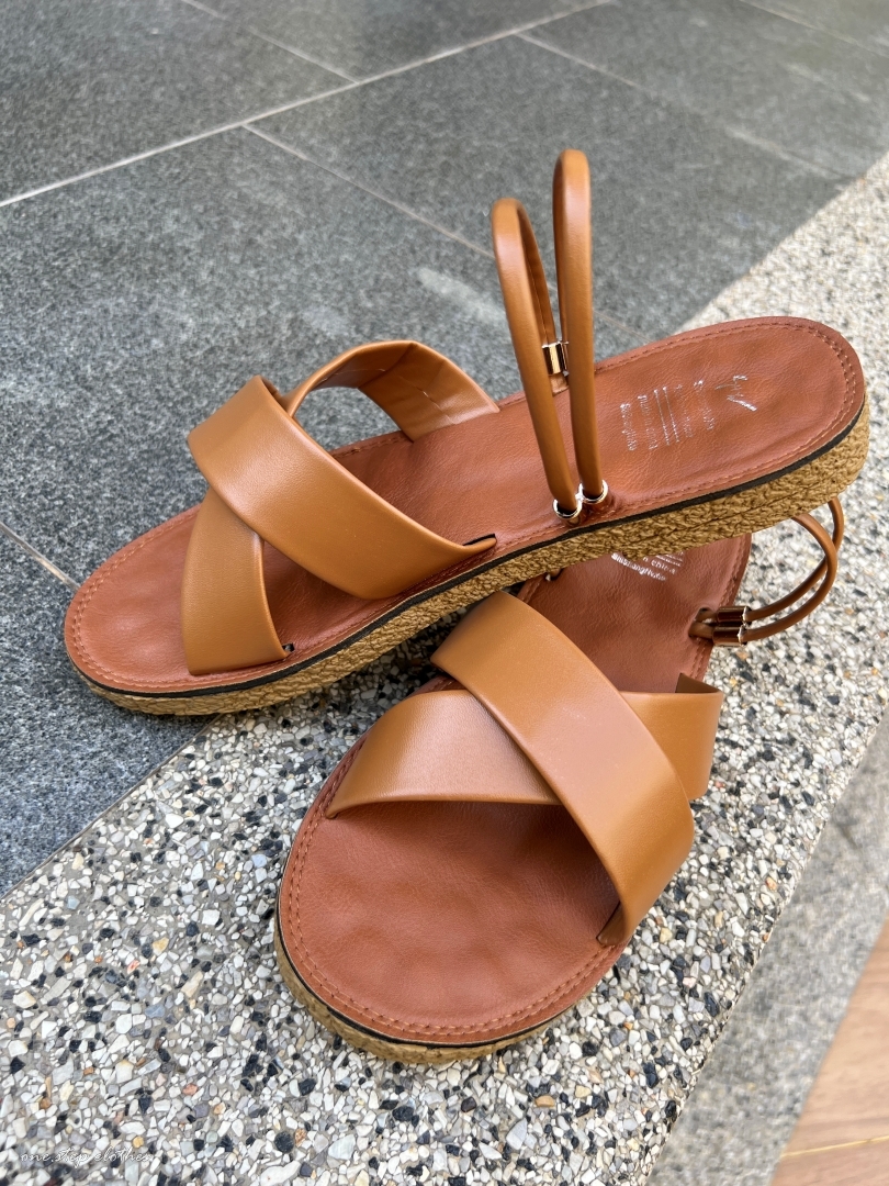 交叉兩穿設計涼拖鞋 (咖)