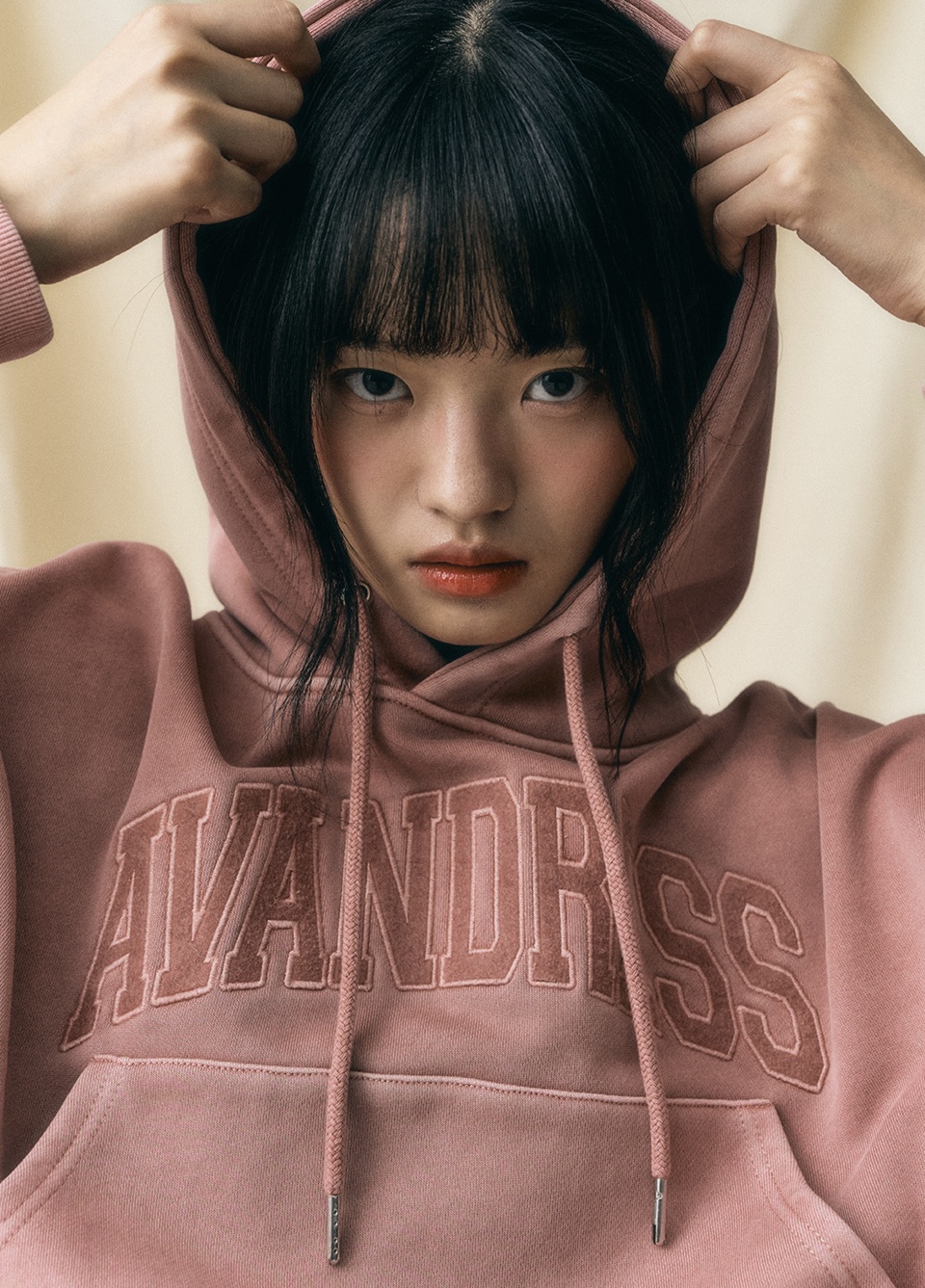 <預購> 韓國AVANDRESS 電繡毛尼Logo短版帽Ｔ