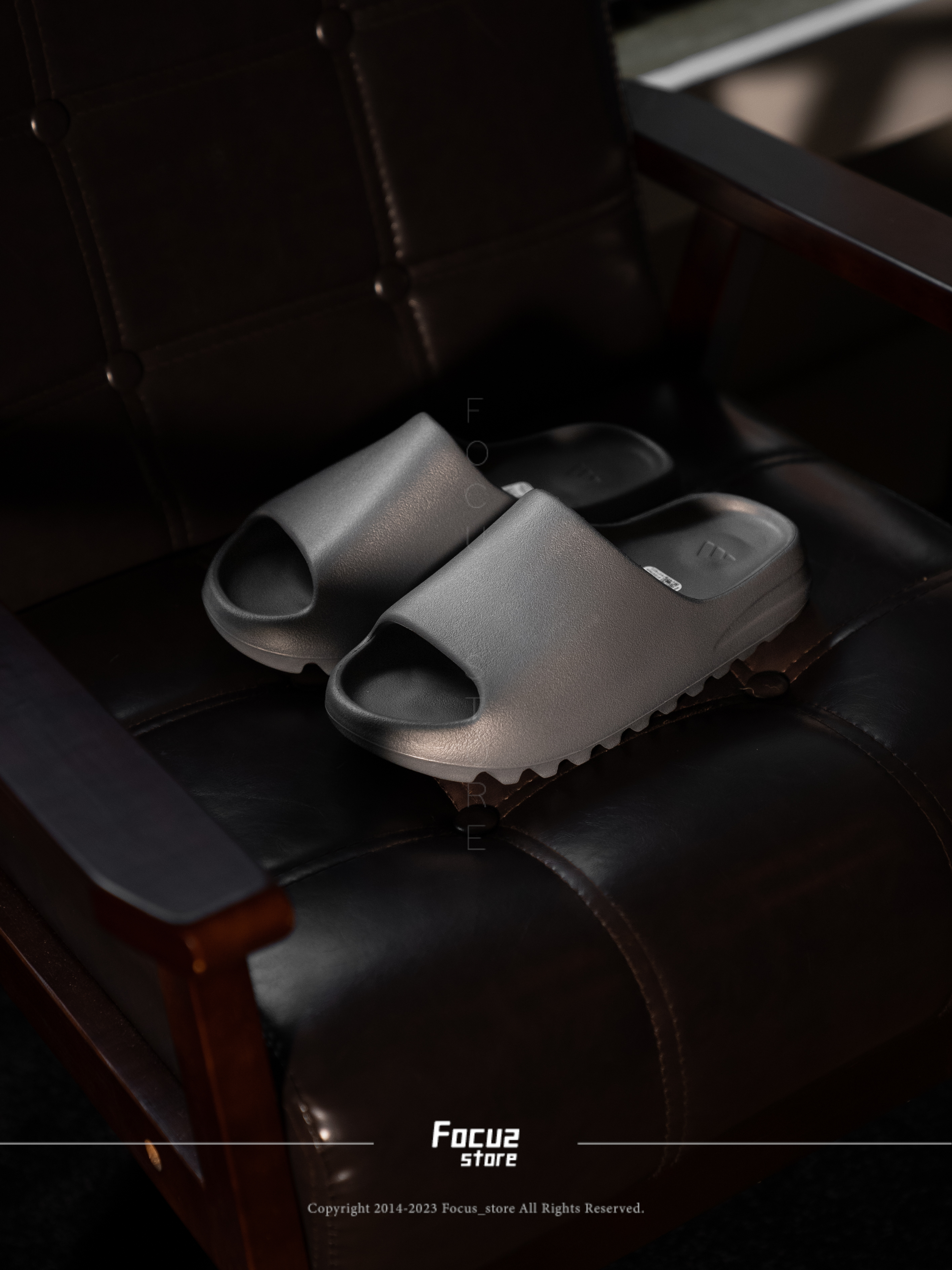 【Focus Store】現貨秒發 Adidas Originals Yeezy Slides "Slate Grey" 石板灰 ID2350