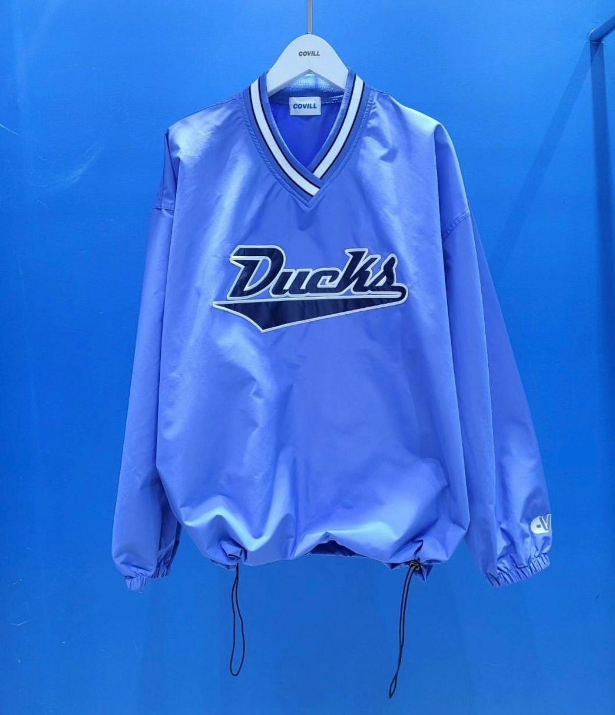 OverSize V領英文字衛衣 Covill-033T