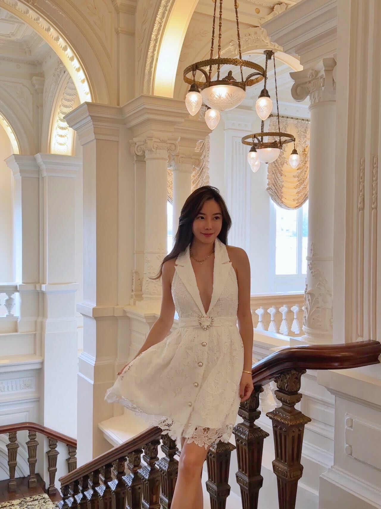 Vintage 復古女伶 翻領露背蕾絲短洋裝