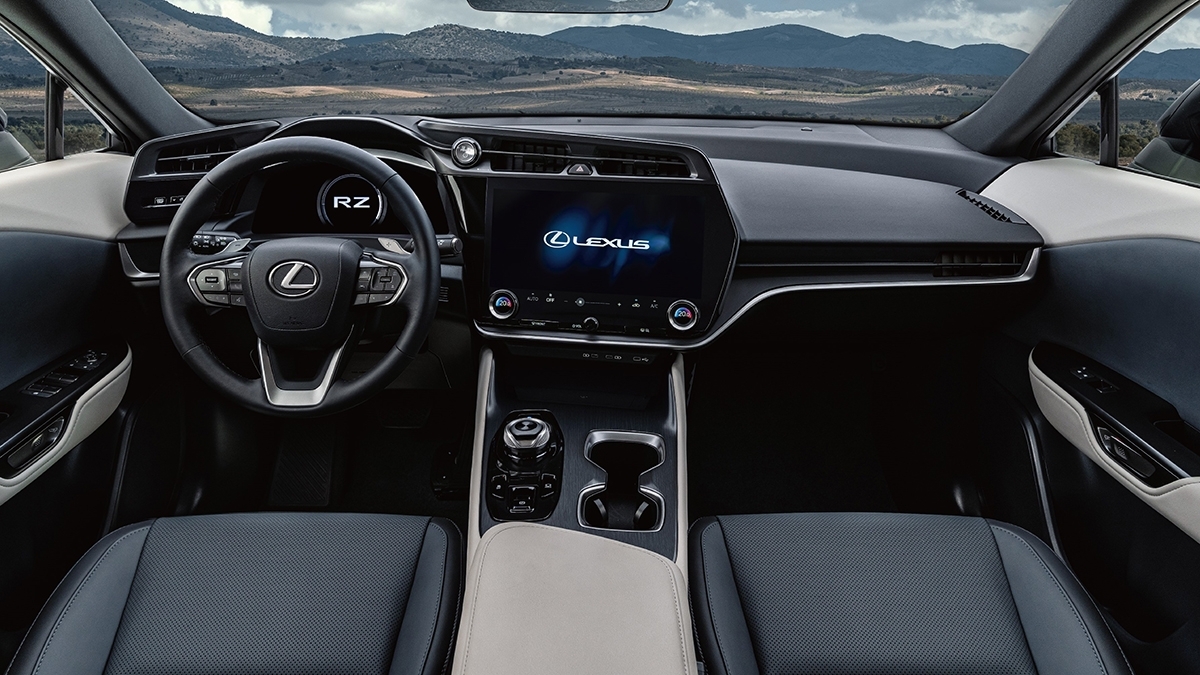 LEXUS 雷克薩斯 RZ