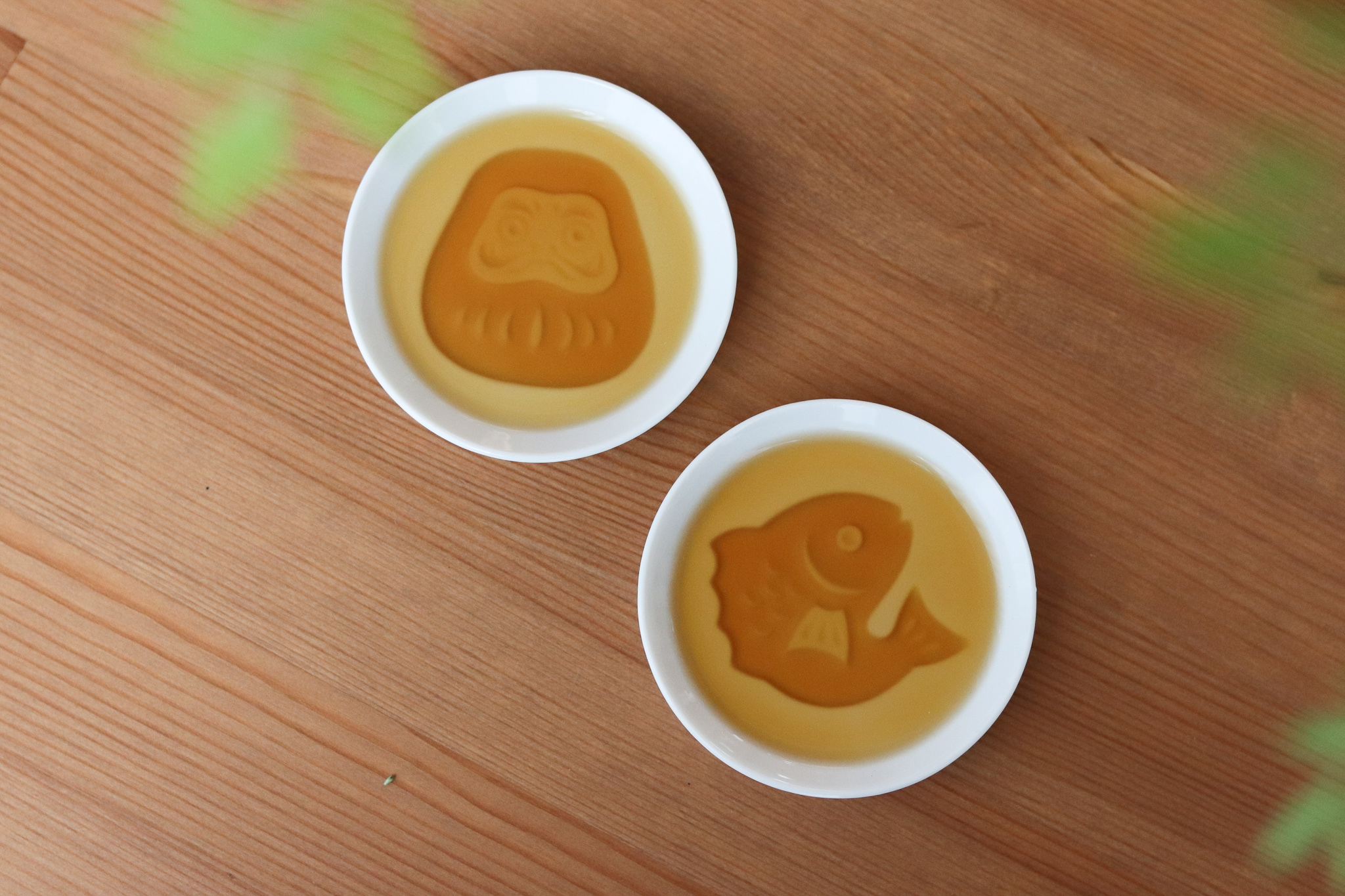 日本 美濃燒 緣起物 白瓷 醬油碟