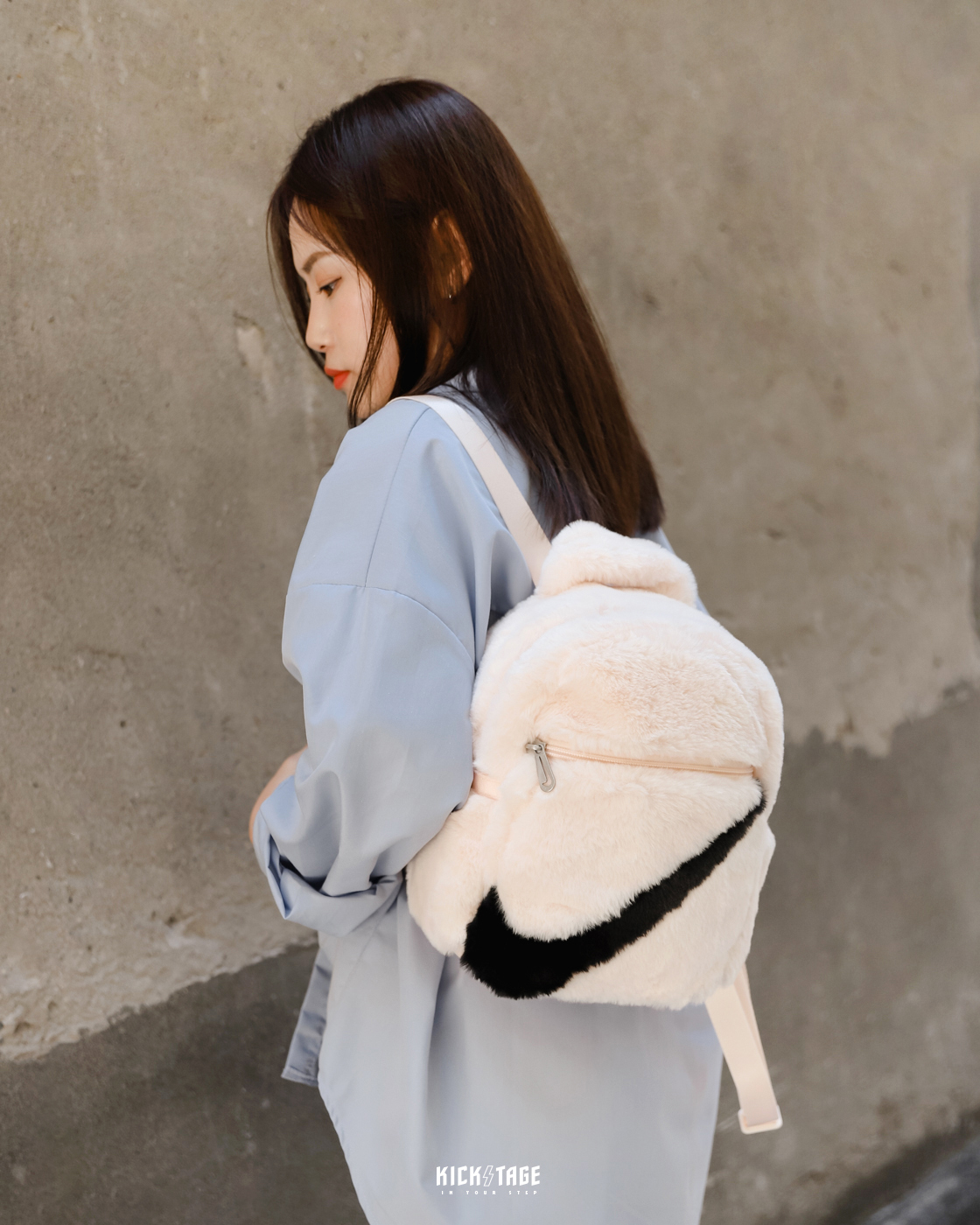 NIKE SPORTSWEAR ESSENTIALS 粉色 黑色 毛絨 仿兔毛 小包 後背包【FB3049】