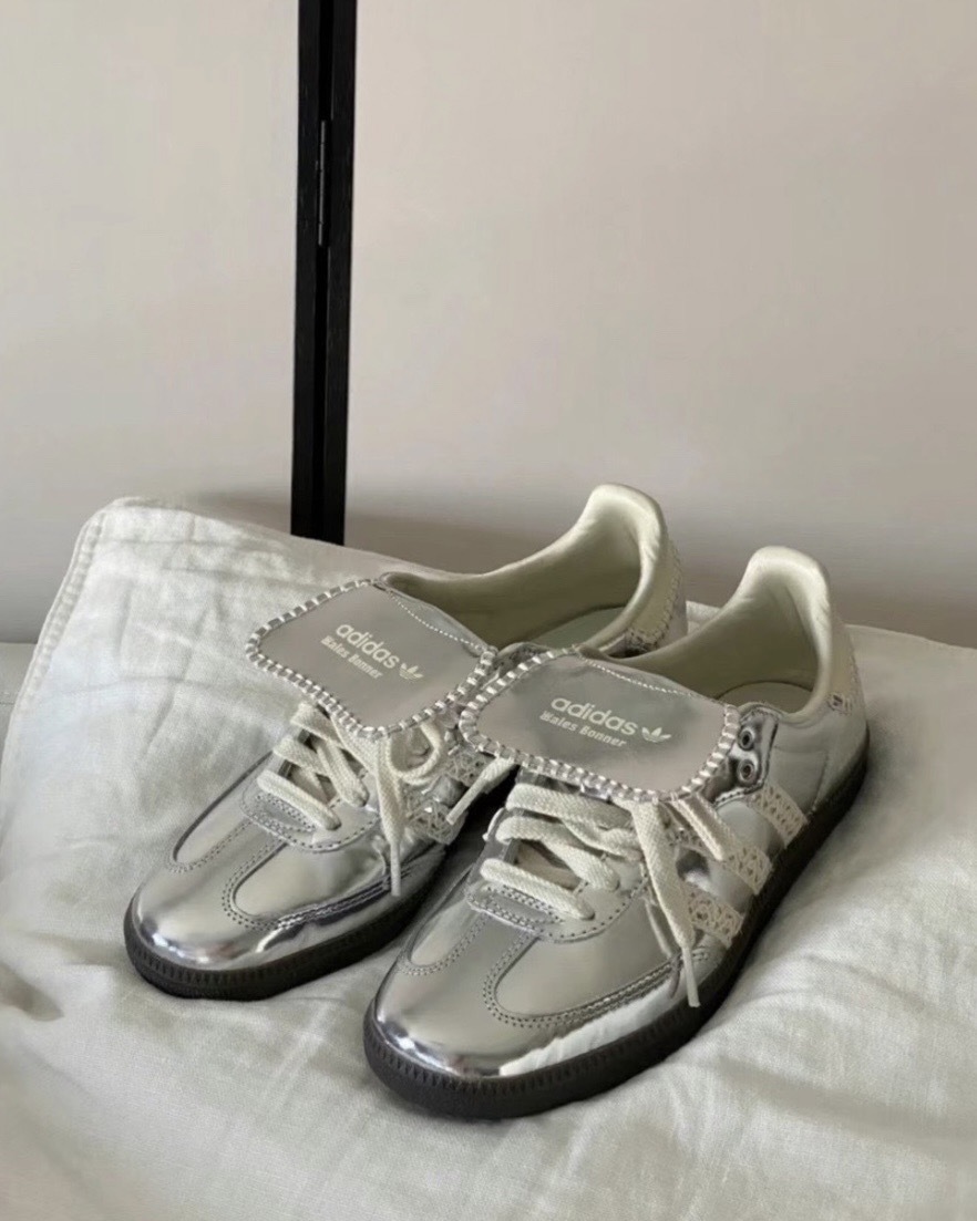 代購 adidas x Wales Bonner Silver Samba 休閒鞋 板鞋 銀 IG8181  JUN-