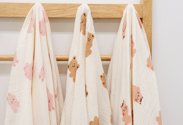 Dot to Dot 三重莫代爾棉紗玩趣人物蓋毯