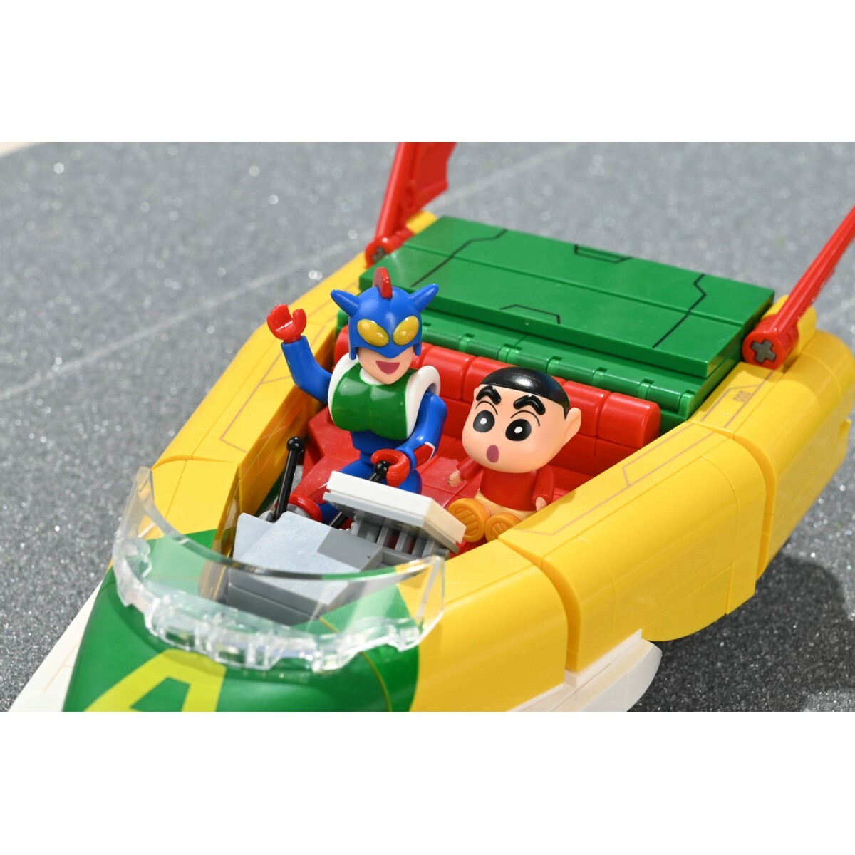 蠟筆小新動感超人車