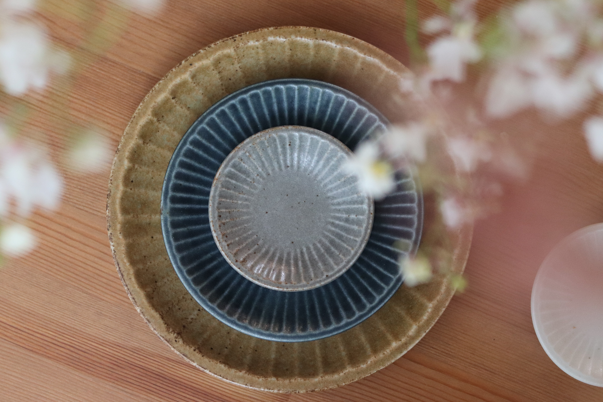 日本 美濃燒 tetote 鏽邊刻紋 圓皿