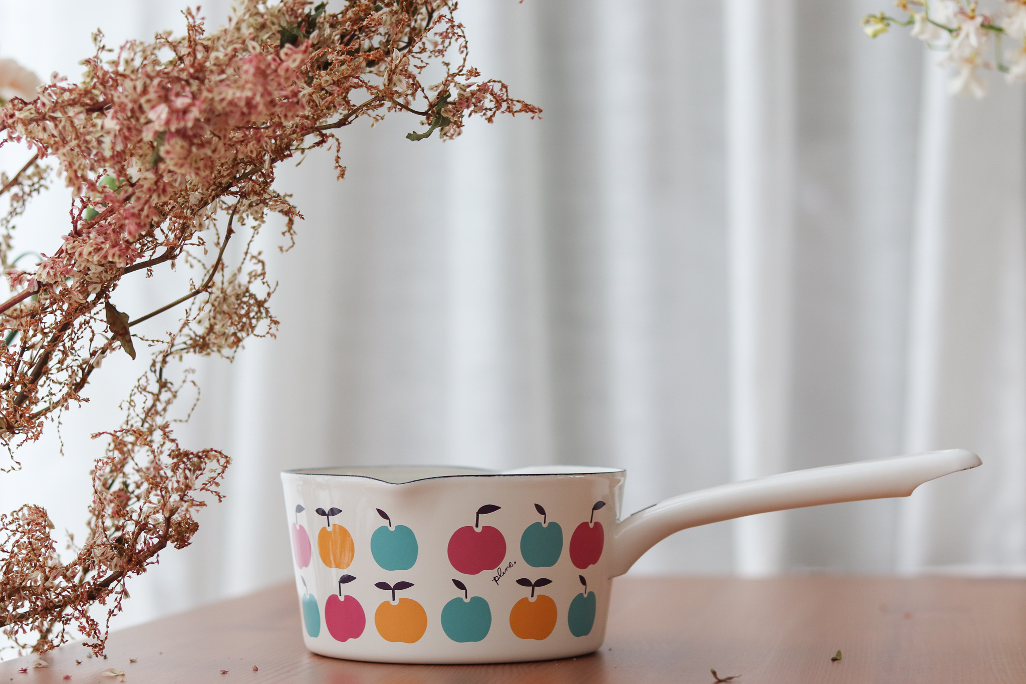 Plune 北歐風 蘋果 雙嘴琺瑯鍋