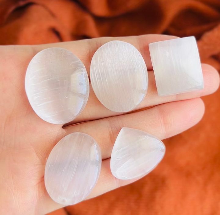 [原石] 透石膏 礦石墜面 水晶蛋面