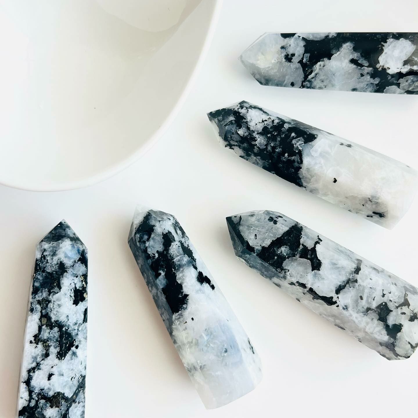 [原石] 印度月光石 帶黑雲母 水晶柱