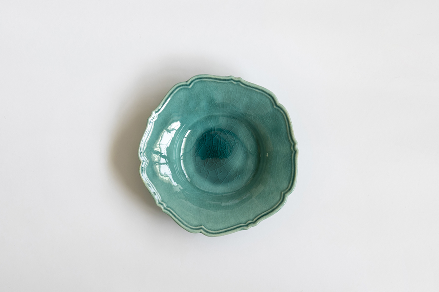 Awabi ware 岡本純一-輪花中深皿 土耳其藍