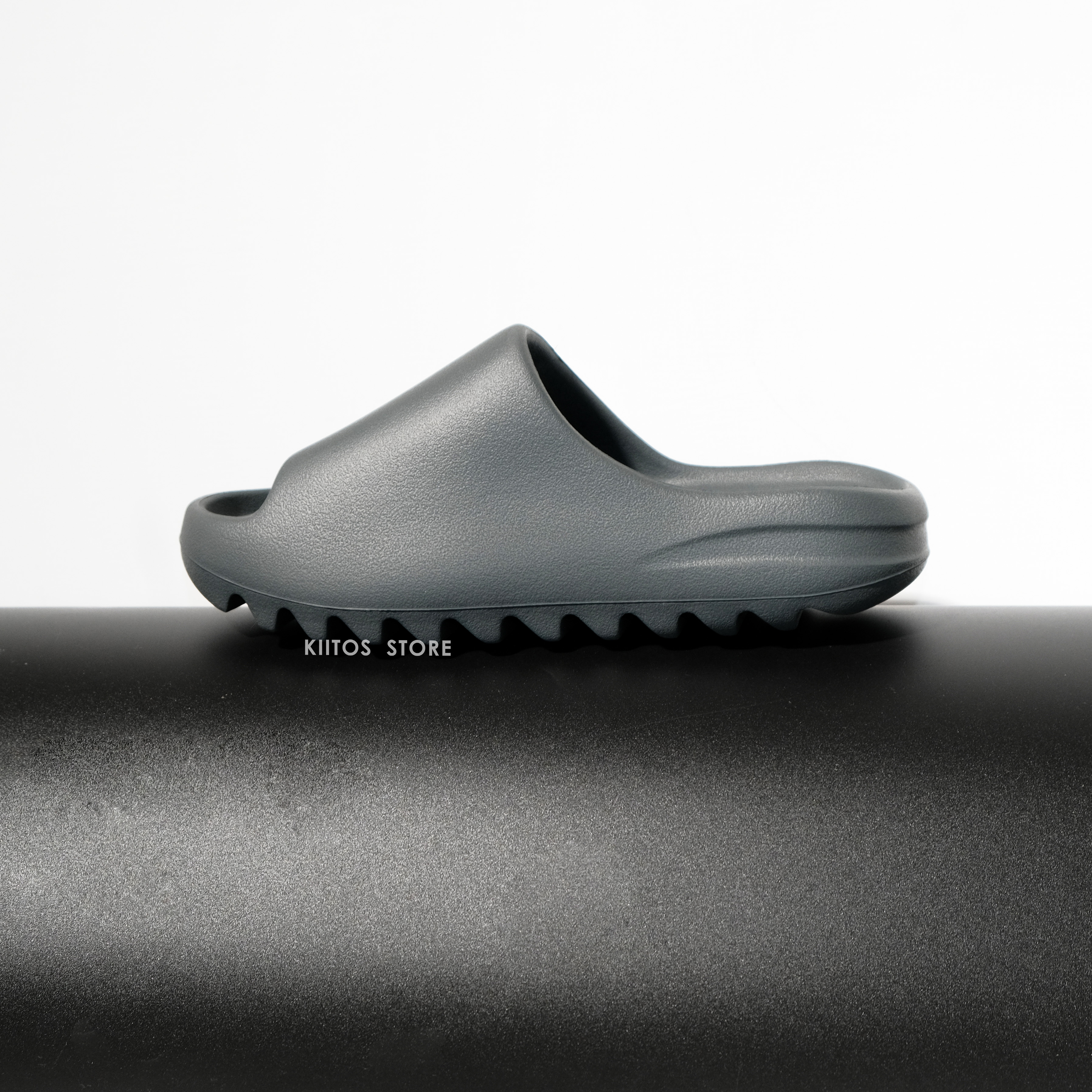 Adidas originals Yeezy Slide 