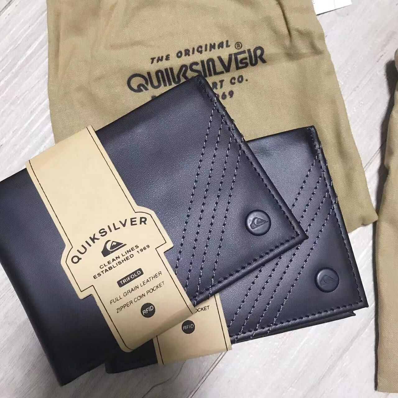 一件免運‼️QUIKSILVER LOGO WALLET