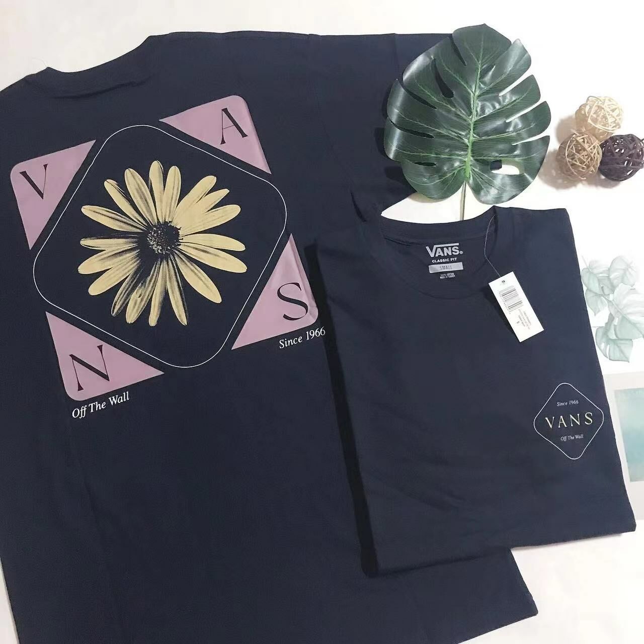 VANS DAISY BACK PRINT TEE