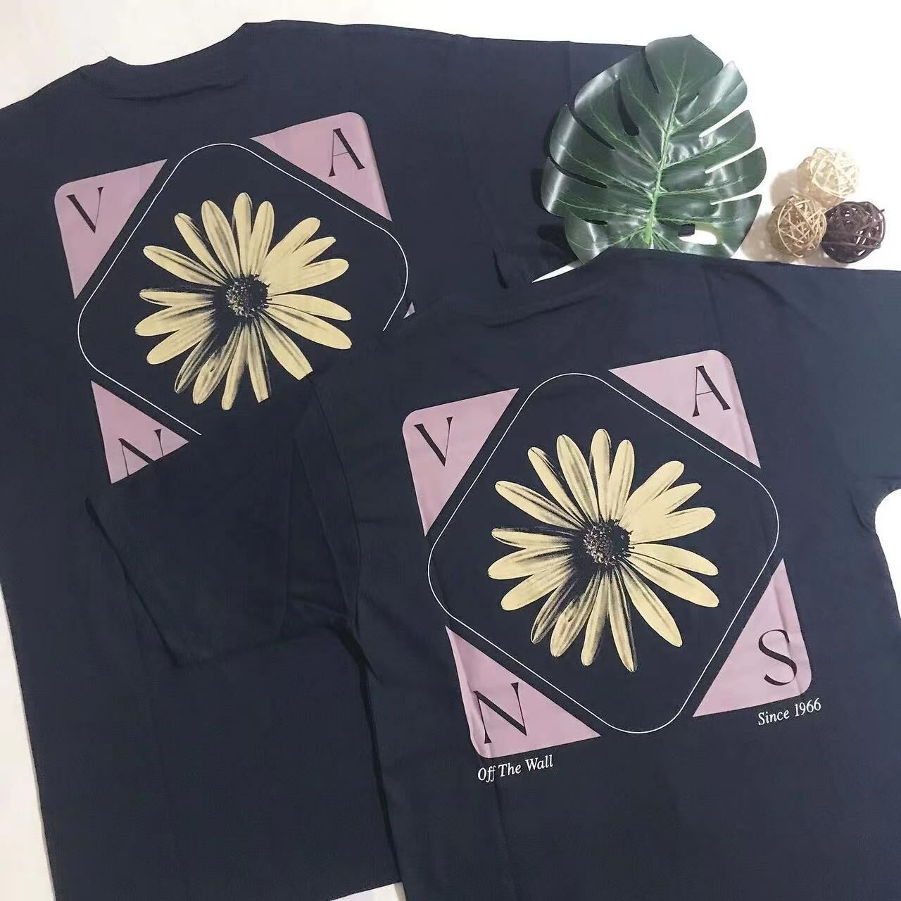 VANS DAISY BACK PRINT TEE