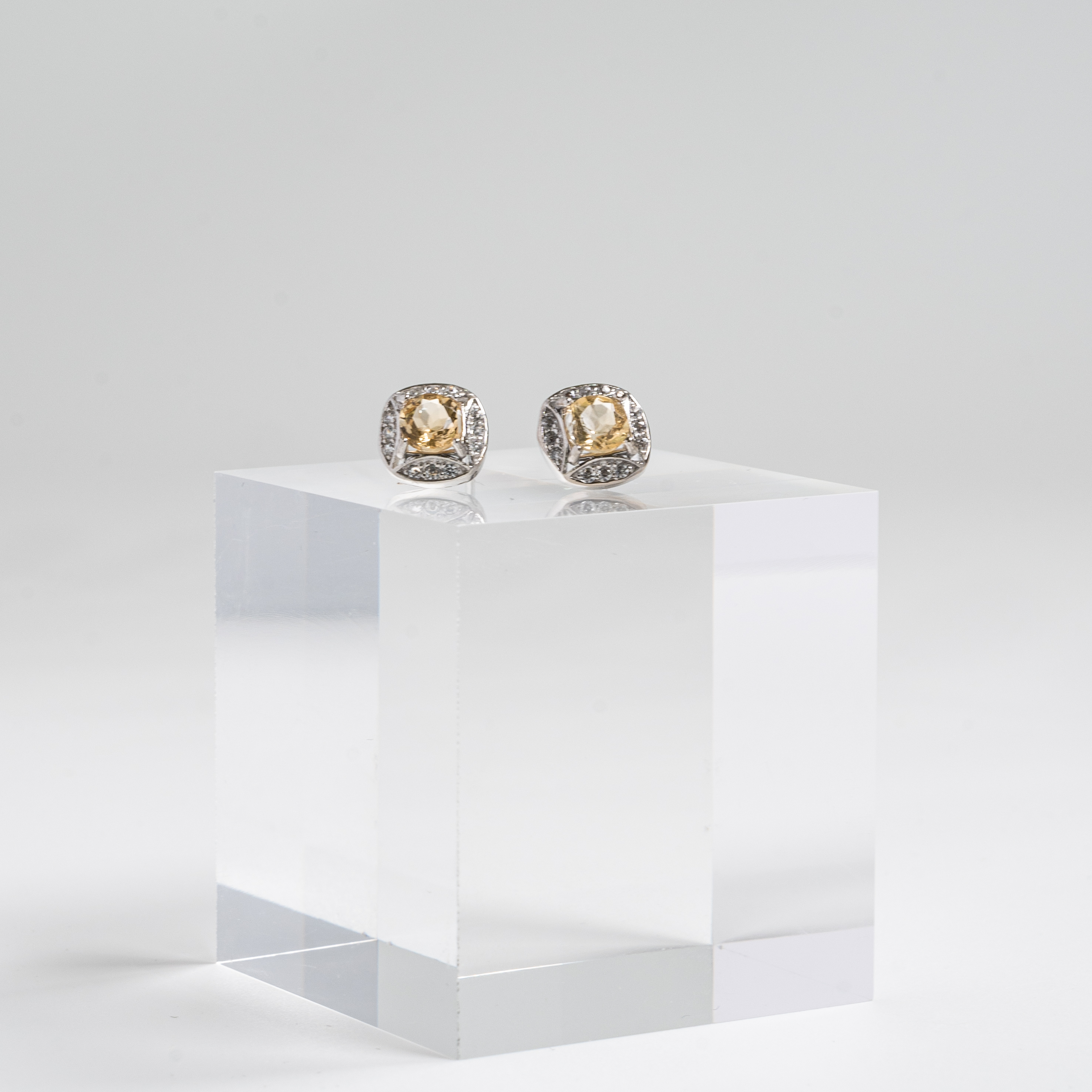 【黃水晶】簡約方塊小碎鑽耳環