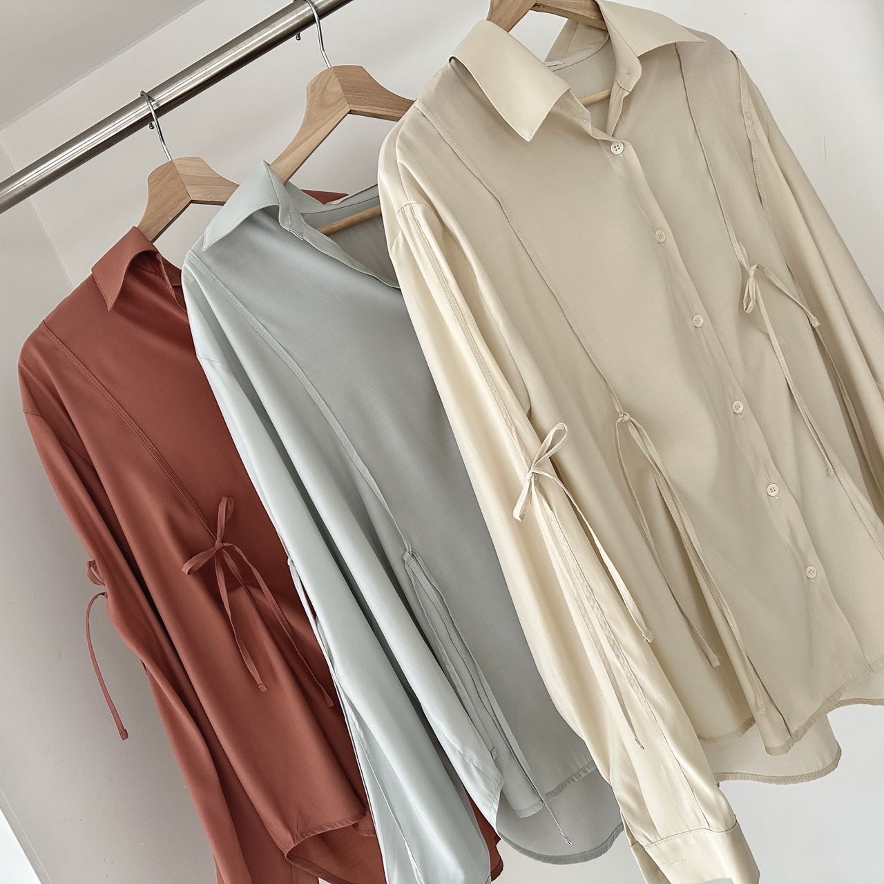 9.23 光面條條恤衫