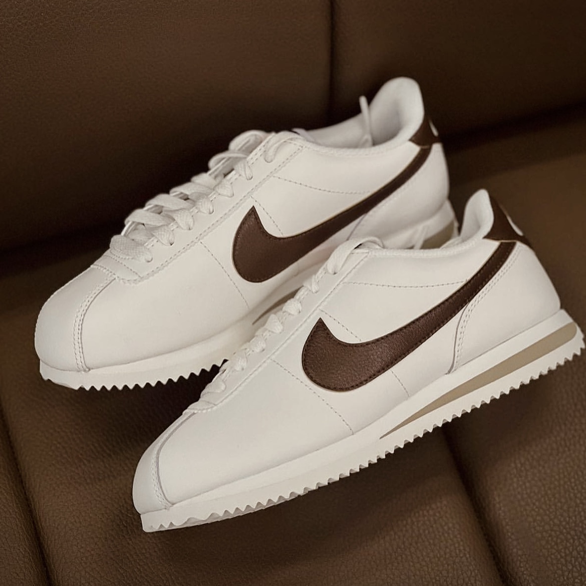 Nike W Cortez 阿甘鞋皮革焦糖牛奶