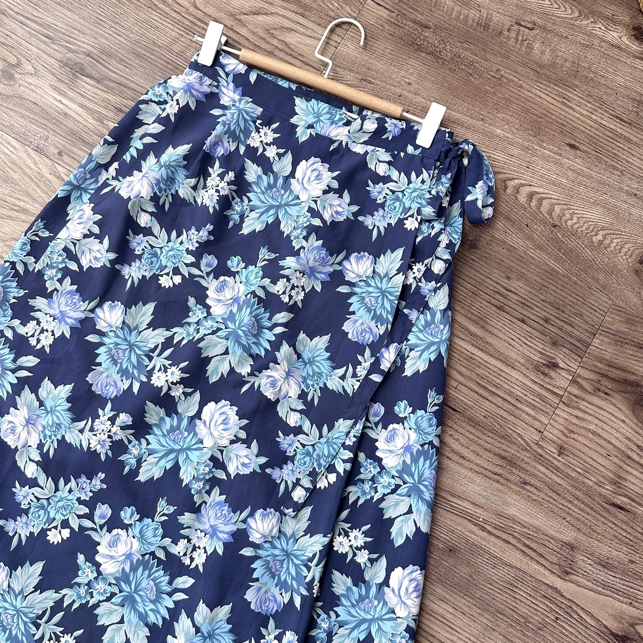 日本製盛放牡丹藍色半身裙