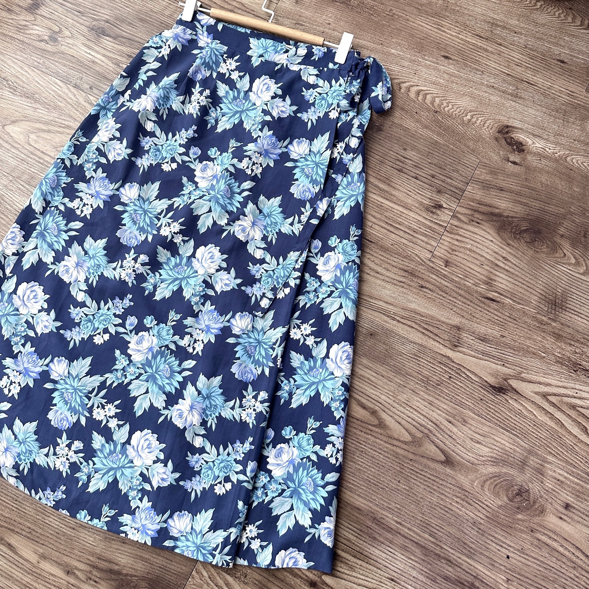 日本製盛放牡丹藍色半身裙