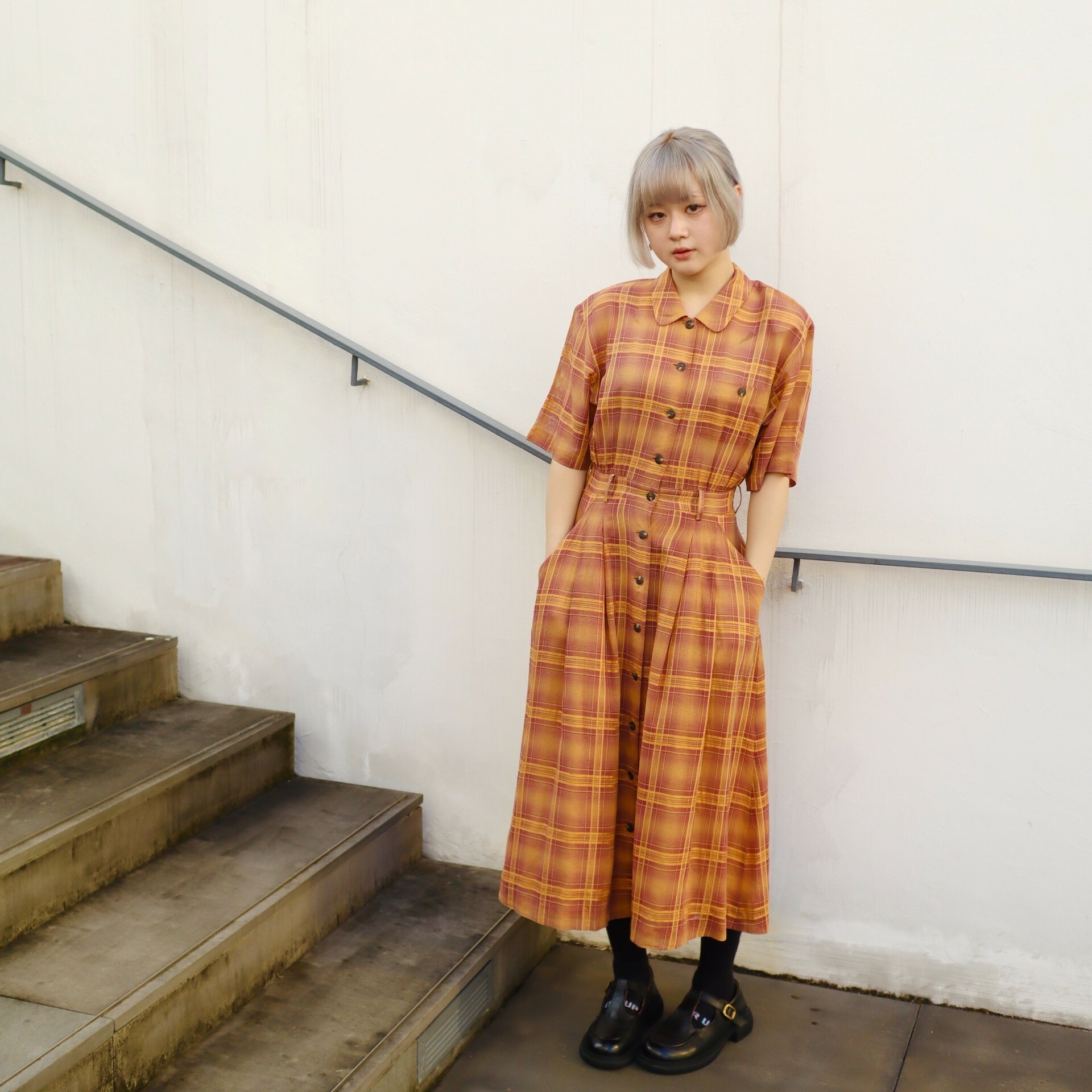 日本古著文青感綿麻質格紋連身裙